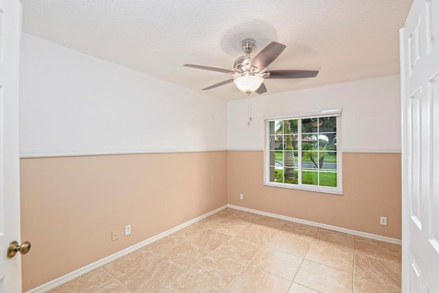 421 SW Crabapple Cove, Port St. Lucie, FL 34986