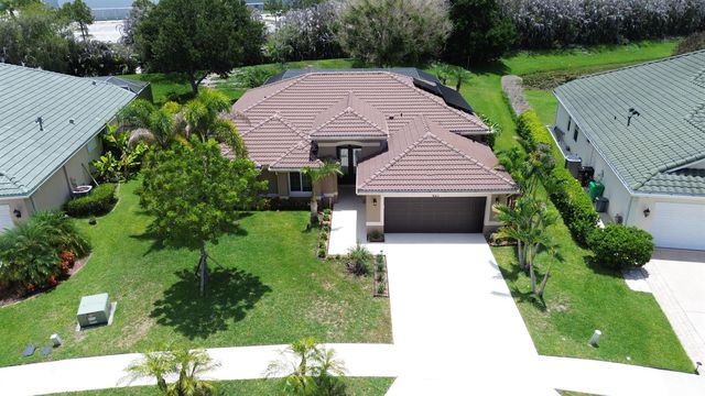 421 SW Crabapple Cove, Port St. Lucie, FL 34986