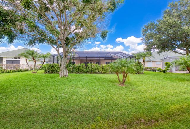 421 SW Crabapple Cove, Port St. Lucie, FL 34986