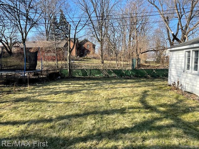 8236 Margaret Street, Taylor, MI 48180