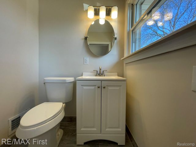 8236 Margaret Street, Taylor, MI 48180