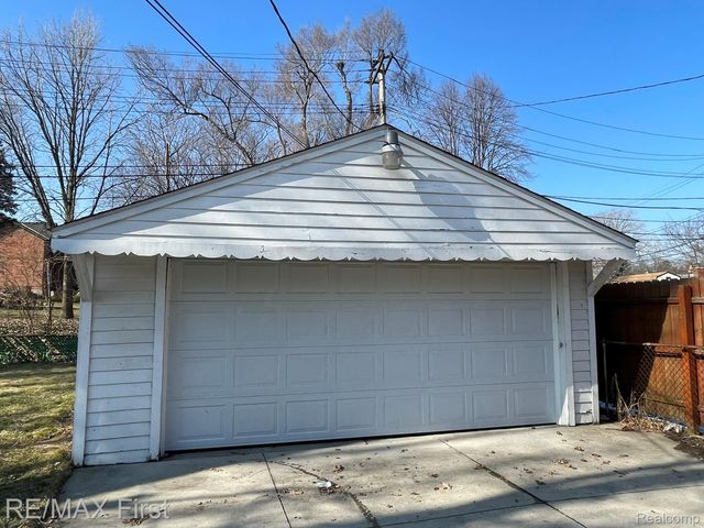 8236 Margaret Street, Taylor, MI 48180