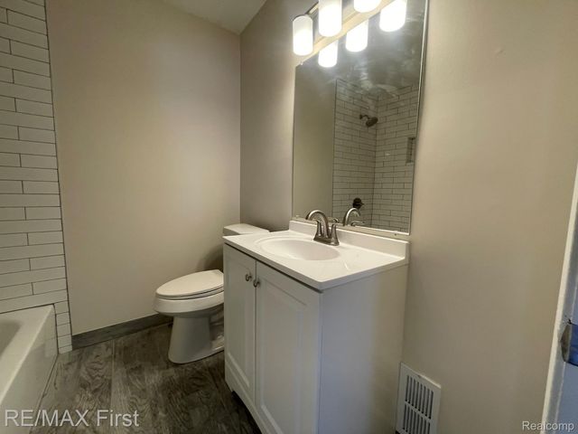 8236 Margaret Street, Taylor, MI 48180