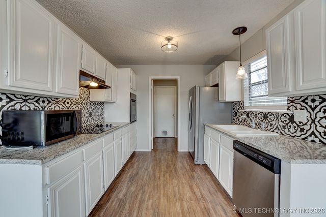 520 W Roanoke Street, Broken Arrow, OK 74011