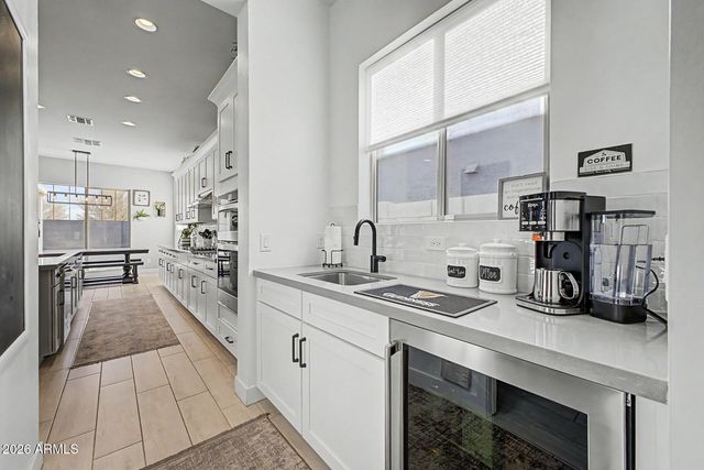 9527 E SOLINA Avenue, Mesa, AZ 85212