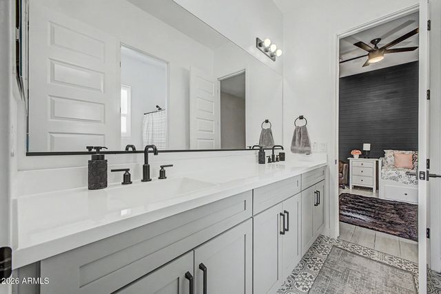 9527 E SOLINA Avenue, Mesa, AZ 85212