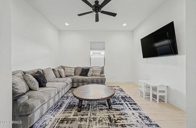 9527 E SOLINA Avenue, Mesa, AZ 85212