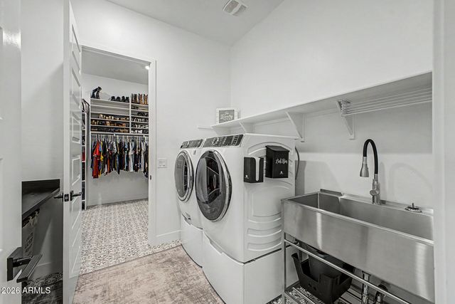 9527 E SOLINA Avenue, Mesa, AZ 85212
