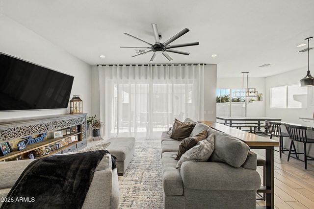9527 E SOLINA Avenue, Mesa, AZ 85212