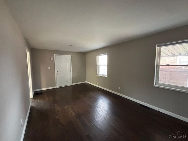 337 E Dorothy Lane, Kettering, OH 45419