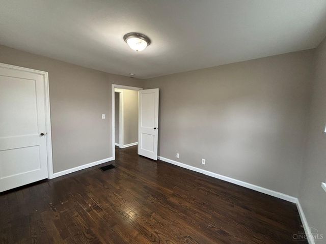 337 E Dorothy Lane, Kettering, OH 45419