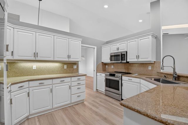 13578 Chatsworth Village Drive, Wellington, FL 33414