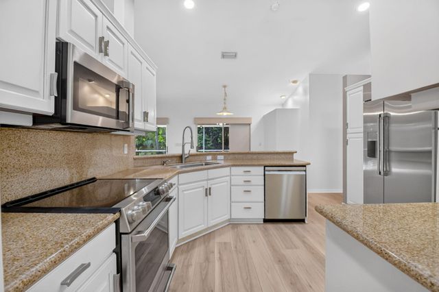 13578 Chatsworth Village Drive, Wellington, FL 33414