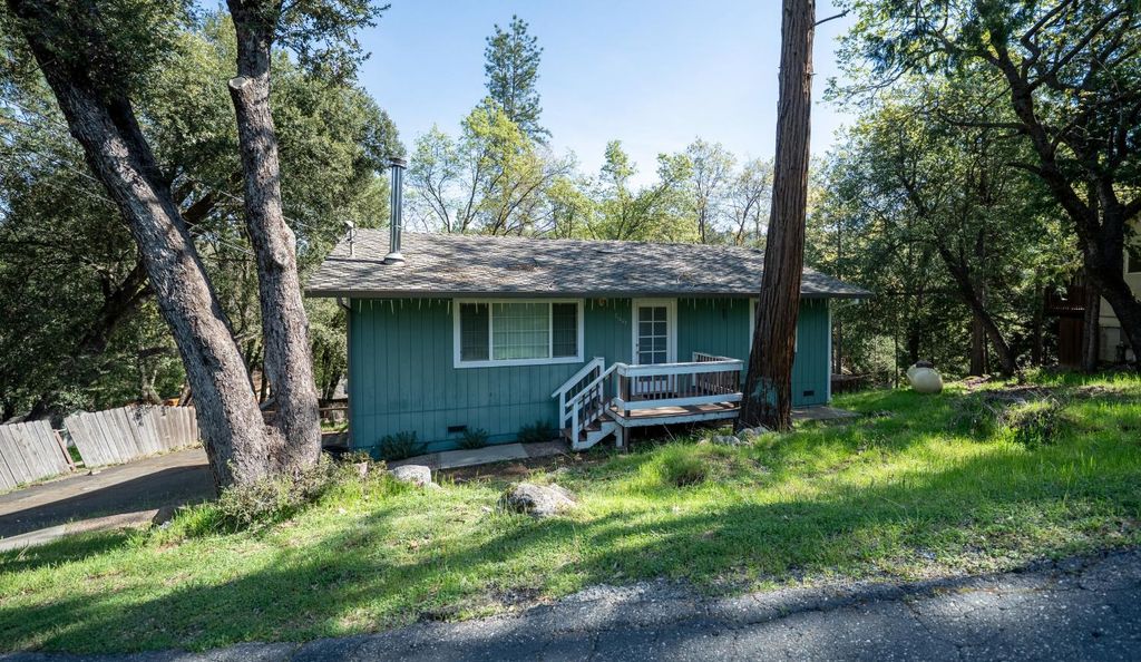 21407 Crystal Falls Dr, Sonora, CA 95370
