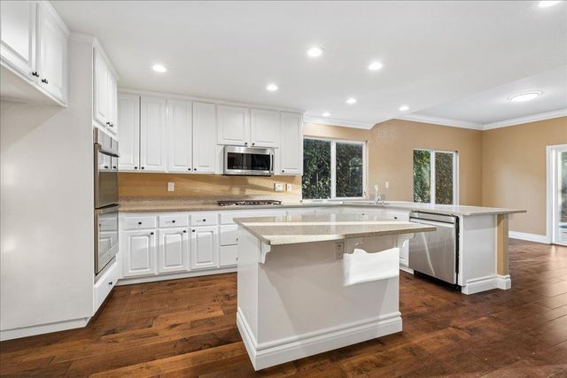 5351 Erickson Dr, Granite Bay, CA 95746
