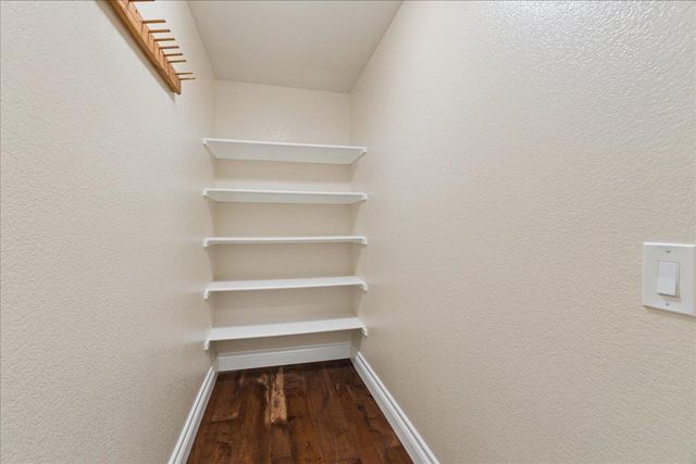 5351 Erickson Dr, Granite Bay, CA 95746
