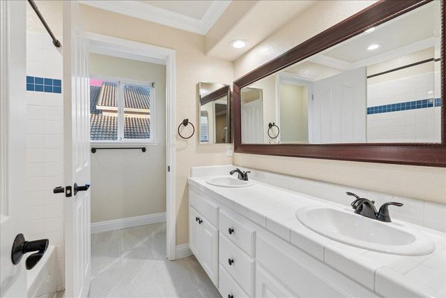 5351 Erickson Dr, Granite Bay, CA 95746