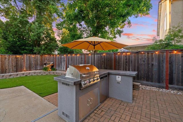 5351 Erickson Dr, Granite Bay, CA 95746
