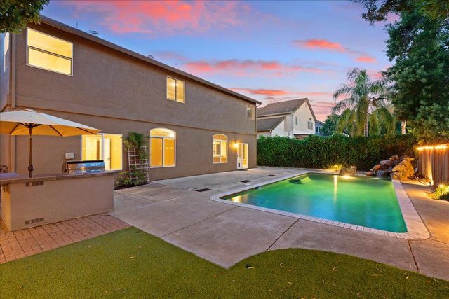 5351 Erickson Dr, Granite Bay, CA 95746