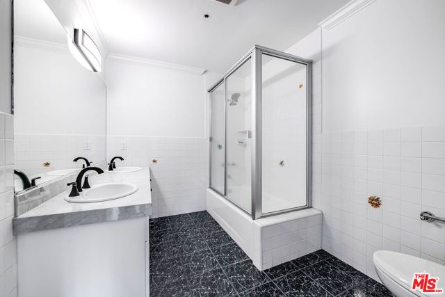 427 S Clark Drive, Beverly Hills, CA 90211