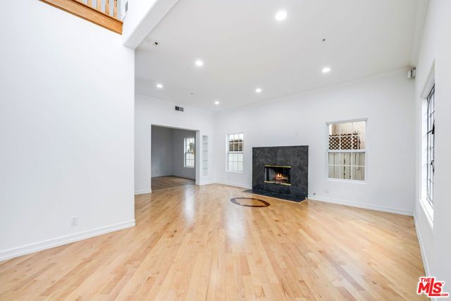 427 S Clark Drive, Beverly Hills, CA 90211