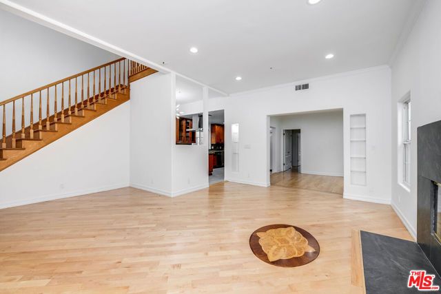 427 S Clark Drive, Beverly Hills, CA 90211