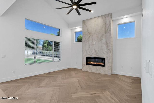 897 W PINON Avenue, Gilbert, AZ 85233