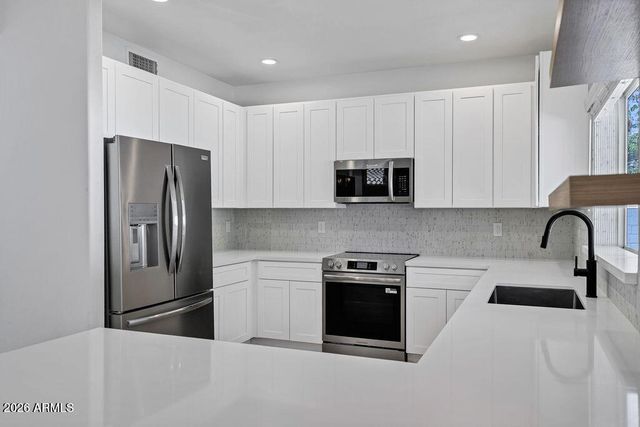 897 W PINON Avenue, Gilbert, AZ 85233
