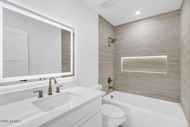 897 W PINON Avenue, Gilbert, AZ 85233