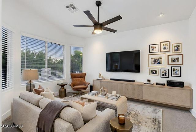 897 W PINON Avenue, Gilbert, AZ 85233