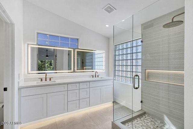 897 W PINON Avenue, Gilbert, AZ 85233