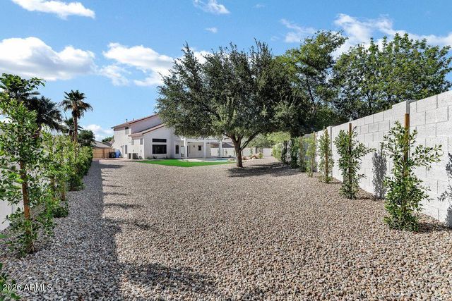 897 W PINON Avenue, Gilbert, AZ 85233