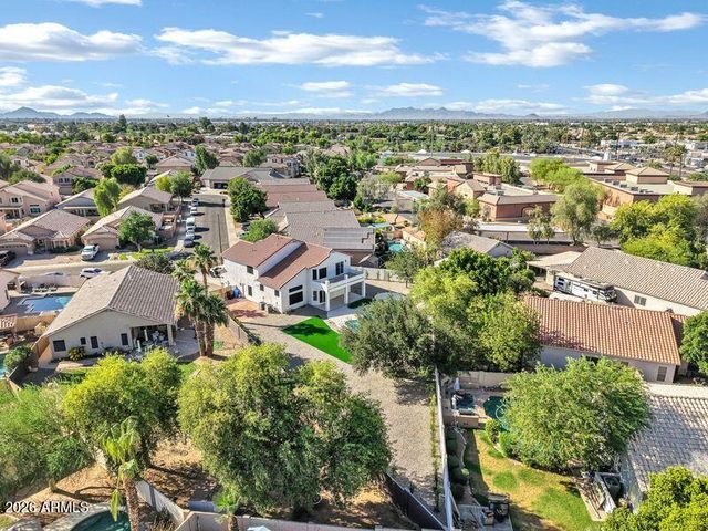 897 W PINON Avenue, Gilbert, AZ 85233