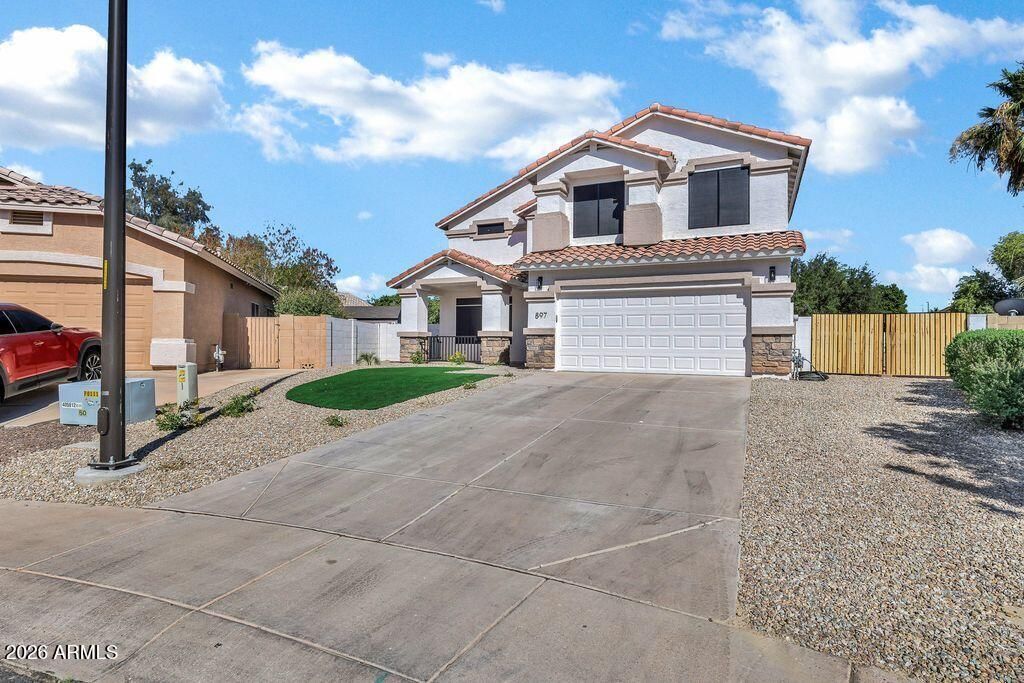 897 W PINON Avenue, Gilbert, AZ 85233