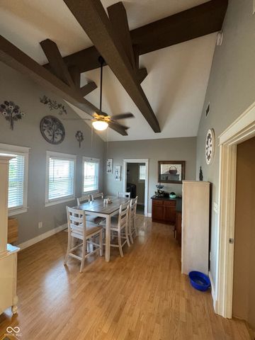 2216 Newton Street, Columbus, IN 47201