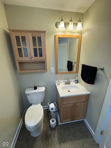2216 Newton Street, Columbus, IN 47201