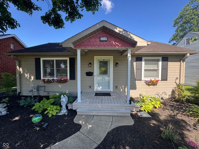 2216 Newton Street, Columbus, IN 47201
