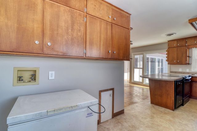 1707 6th Street S, Moorhead, MN 56560