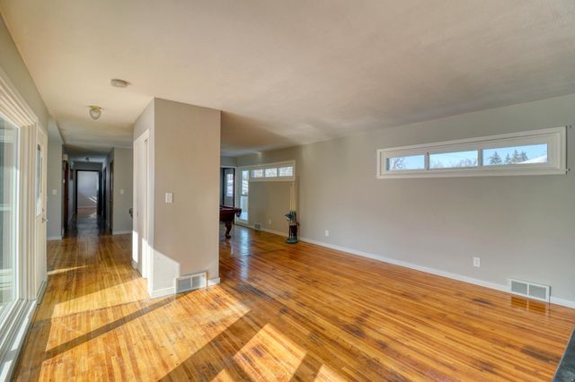 1707 6th Street S, Moorhead, MN 56560