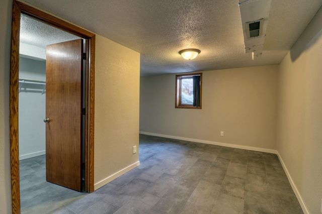 1707 6th Street S, Moorhead, MN 56560