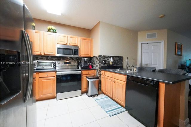 3335 Palomino Drive 3233, Davie, FL 33024
