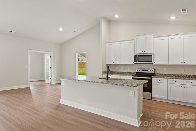 8114 Cravat Court, Charlotte, NC 28215