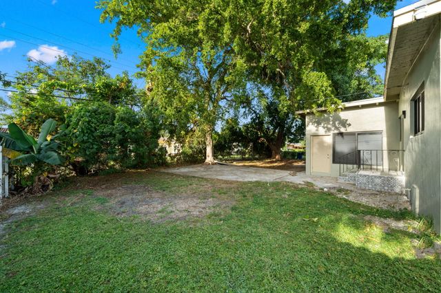 1300 NW 90th Street, Miami, FL 33147