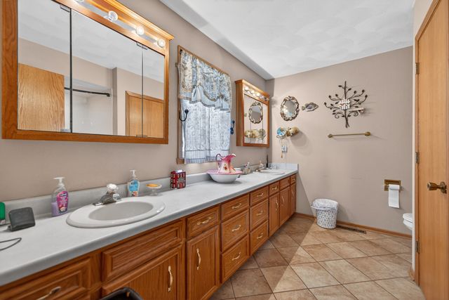 4653 LINDBLOOM Lane, Cherry Valley, IL 61016