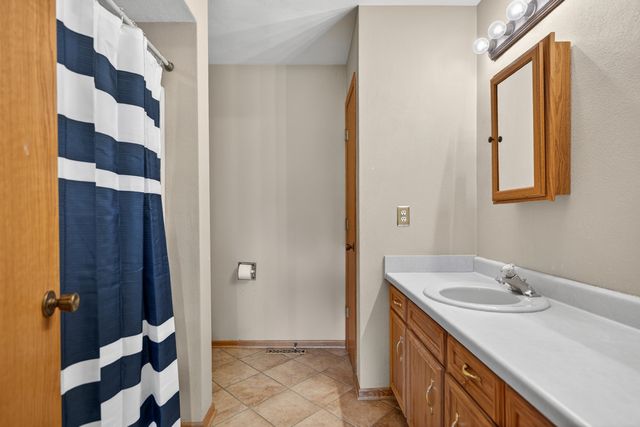 4653 LINDBLOOM Lane, Cherry Valley, IL 61016