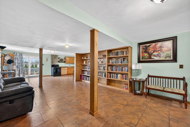 4653 LINDBLOOM Lane, Cherry Valley, IL 61016