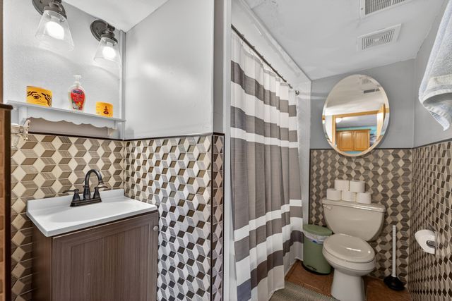 4653 LINDBLOOM Lane, Cherry Valley, IL 61016