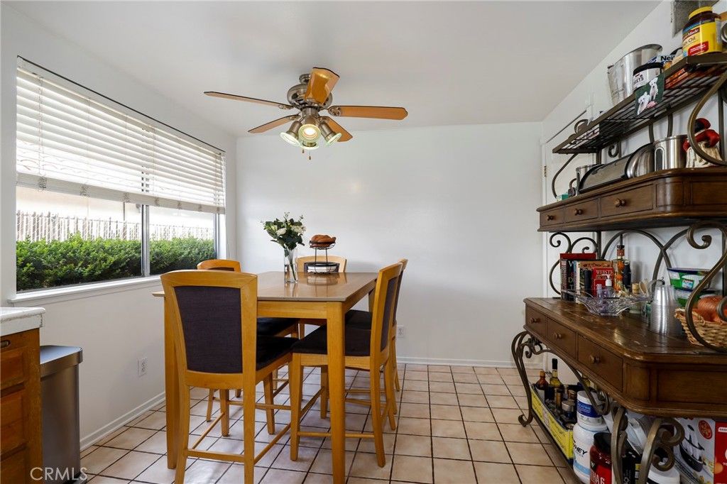 Image 11 of property listing at 233 Kanan, Oak Park, CA 91377