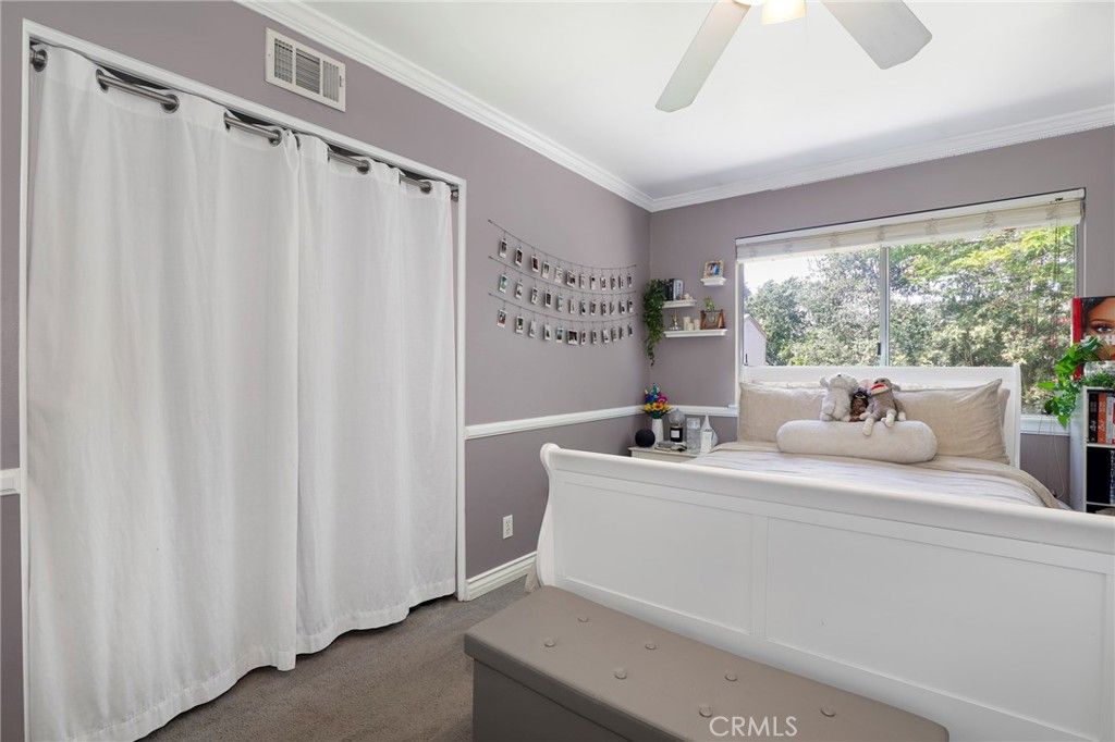 Image 14 of property listing at 233 Kanan, Oak Park, CA 91377