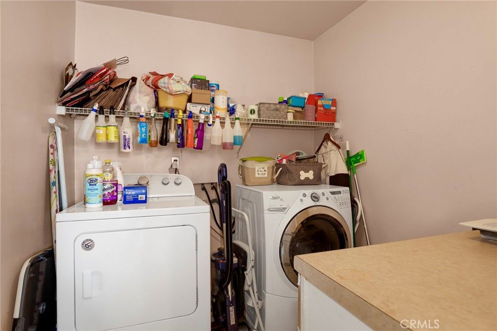 Image 19 of property listing at 233 Kanan, Oak Park, CA 91377